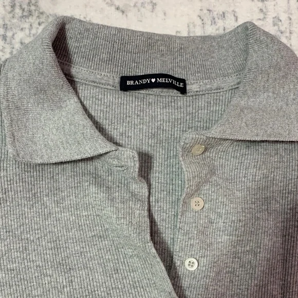 Brandy Melville Gray Ribbed Long Sleeve Top - Picture 4 of 8